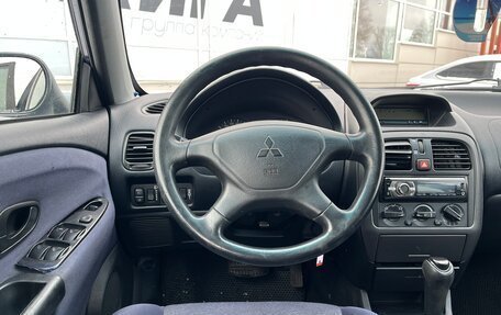 Mitsubishi Carisma I, 2001 год, 216 000 рублей, 6 фотография