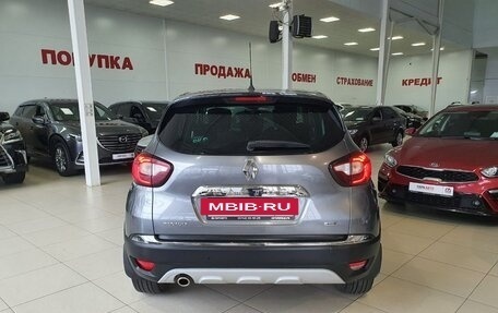 Renault Kaptur I рестайлинг, 2018 год, 1 720 000 рублей, 6 фотография