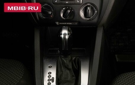 Volkswagen Jetta VI, 2013 год, 990 000 рублей, 11 фотография