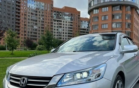 Honda Accord IX рестайлинг, 2013 год, 2 100 000 рублей, 2 фотография