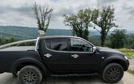 Mitsubishi L200 IV рестайлинг, 2013 год, 1 800 000 рублей, 3 фотография