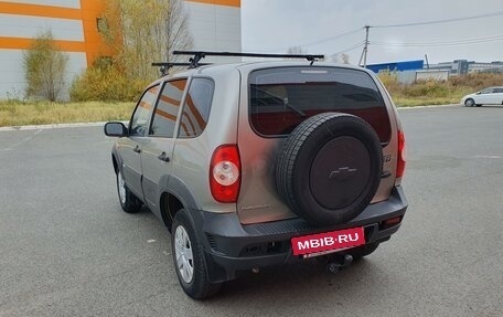 Chevrolet Niva I рестайлинг, 2009 год, 490 000 рублей, 6 фотография