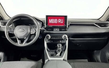 Toyota RAV4, 2020 год, 3 125 000 рублей, 19 фотография