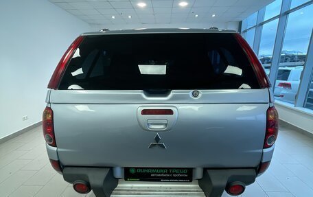 Mitsubishi L200 IV рестайлинг, 2011 год, 1 425 000 рублей, 6 фотография