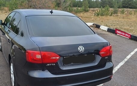 Volkswagen Jetta VI, 2013 год, 1 130 000 рублей, 2 фотография