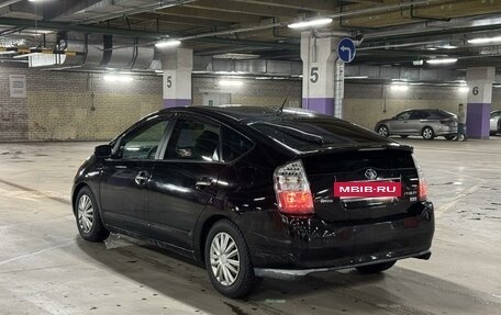 Toyota Prius, 2007 год, 800 000 рублей, 4 фотография