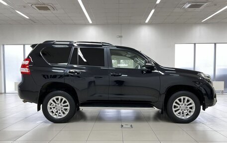 Toyota Land Cruiser Prado 150 рестайлинг 2, 2017 год, 4 250 000 рублей, 8 фотография