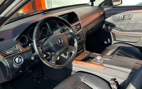 Mercedes-Benz E-Класс, 2011 год, 2 400 000 рублей, 9 фотография