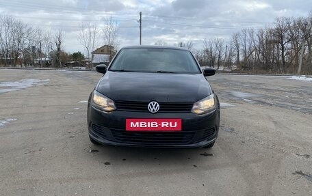 Volkswagen Polo VI (EU Market), 2013 год, 720 000 рублей, 2 фотография