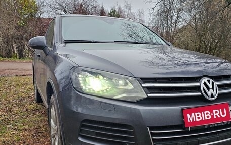 Volkswagen Touareg III, 2012 год, 2 000 000 рублей, 2 фотография