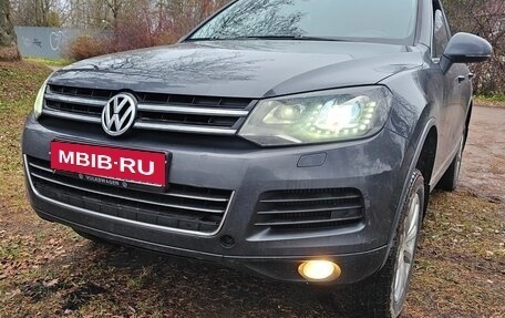 Volkswagen Touareg III, 2012 год, 2 000 000 рублей, 3 фотография