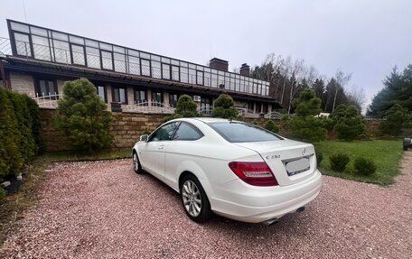 Mercedes-Benz C-Класс, 2011 год, 1 350 000 рублей, 4 фотография