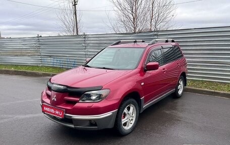 Mitsubishi Outlander III рестайлинг 3, 2004 год, 595 000 рублей, 1 фотография