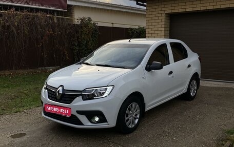 Renault Logan II, 2018 год, 830 000 рублей, 1 фотография