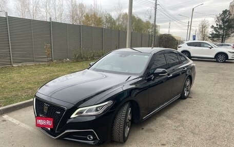 Toyota Crown, 2018 год, 3 250 000 рублей, 2 фотография