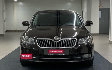 Skoda Superb III рестайлинг, 2013 год, 1 083 000 рублей, 2 фотография