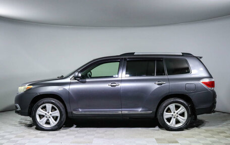 Toyota Highlander III, 2011 год, 1 820 000 рублей, 8 фотография