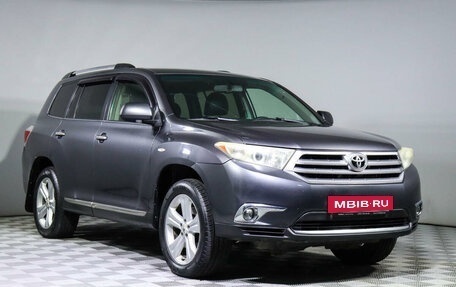 Toyota Highlander III, 2011 год, 1 820 000 рублей, 3 фотография