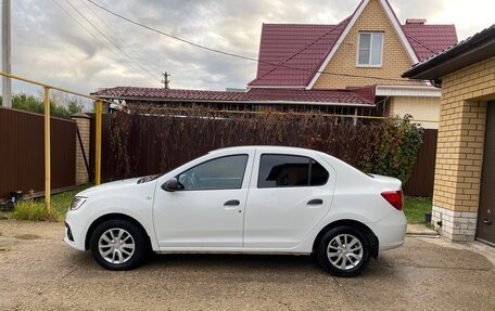 Renault Logan II, 2018 год, 830 000 рублей, 2 фотография