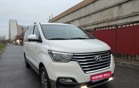 Hyundai Grand Starex Grand Starex I рестайлинг 2, 2019 год, 4 200 000 рублей, 9 фотография