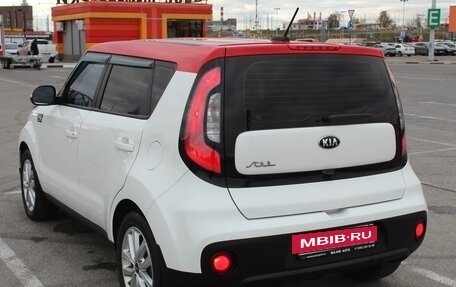 KIA Soul II рестайлинг, 2018 год, 1 820 000 рублей, 5 фотография