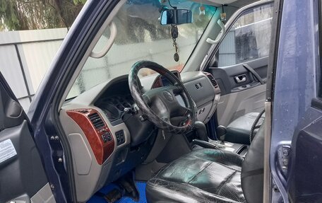 Mitsubishi Pajero III рестайлинг, 2006 год, 950 000 рублей, 3 фотография