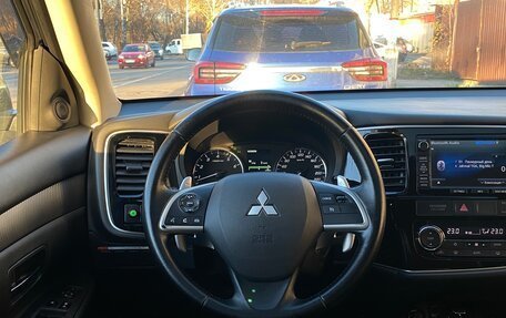 Mitsubishi Outlander III рестайлинг 3, 2014 год, 1 860 000 рублей, 26 фотография