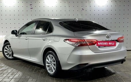 Toyota Camry, 2021 год, 3 000 000 рублей, 6 фотография