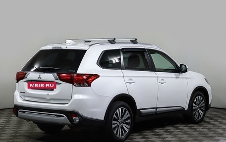 Mitsubishi Outlander III рестайлинг 3, 2020 год, 2 649 000 рублей, 5 фотография