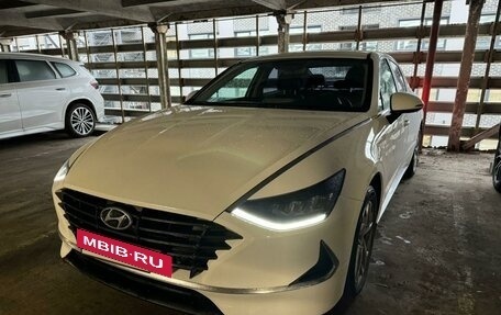 Hyundai Sonata VIII, 2021 год, 2 100 000 рублей, 2 фотография