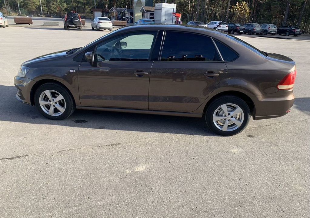 Volkswagen Polo, 2015 год, 1 329 000 рублей, 6 фотография