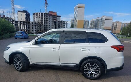 Mitsubishi Outlander III рестайлинг 3, 2015 год, 1 850 000 рублей, 4 фотография