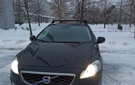 Volvo V40 Cross Country I, 2014 год, 1 650 000 рублей, 2 фотография