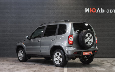 Chevrolet Niva I рестайлинг, 2011 год, 560 000 рублей, 4 фотография