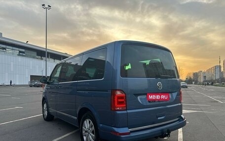 Volkswagen Multivan T6 рестайлинг, 2018 год, 5 490 000 рублей, 5 фотография