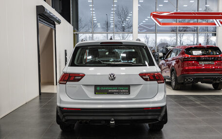 Volkswagen Tiguan II, 2019 год, 2 100 000 рублей, 7 фотография