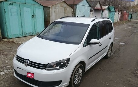 Volkswagen Touran III, 2014 год, 1 300 000 рублей, 1 фотография