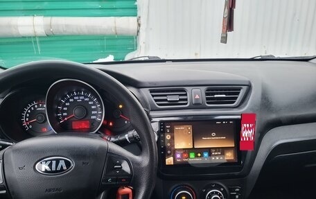 KIA Rio III рестайлинг, 2014 год, 900 000 рублей, 10 фотография