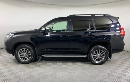 Toyota Land Cruiser Prado 150 рестайлинг 2, 2018 год, 6 100 000 рублей, 8 фотография