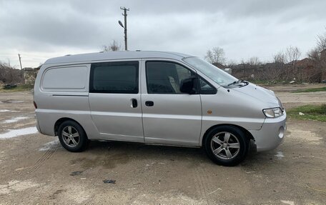 Hyundai H-1 II рестайлинг, 2001 год, 620 000 рублей, 4 фотография