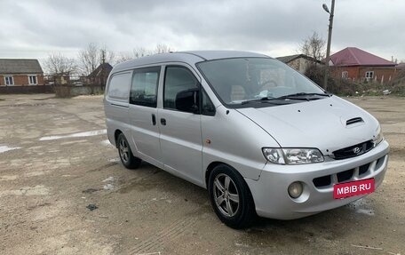 Hyundai H-1 II рестайлинг, 2001 год, 620 000 рублей, 3 фотография