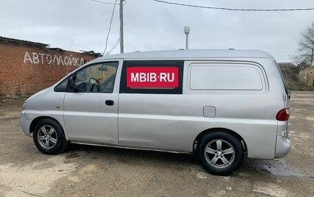 Hyundai H-1 II рестайлинг, 2001 год, 620 000 рублей, 5 фотография