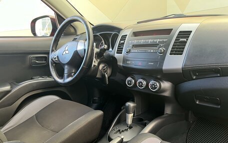 Mitsubishi Outlander III рестайлинг 3, 2009 год, 889 000 рублей, 10 фотография