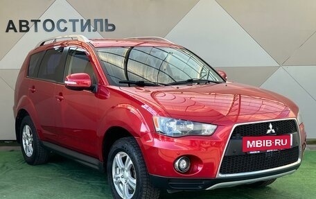 Mitsubishi Outlander III рестайлинг 3, 2009 год, 889 000 рублей, 2 фотография