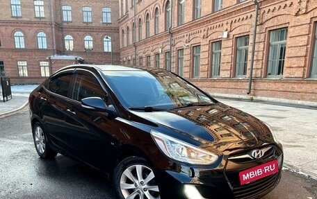 Hyundai Solaris II рестайлинг, 2012 год, 875 000 рублей, 3 фотография