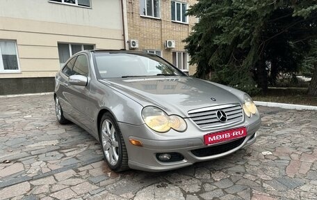 Mercedes-Benz C-Класс, 2004 год, 710 000 рублей, 1 фотография