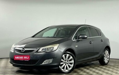 Opel Astra J, 2011 год, 745 000 рублей, 1 фотография