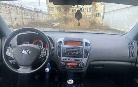 KIA cee'd I рестайлинг, 2008 год, 690 000 рублей, 12 фотография