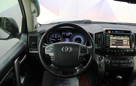 Toyota Land Cruiser 200, 2011 год, 3 484 000 рублей, 21 фотография