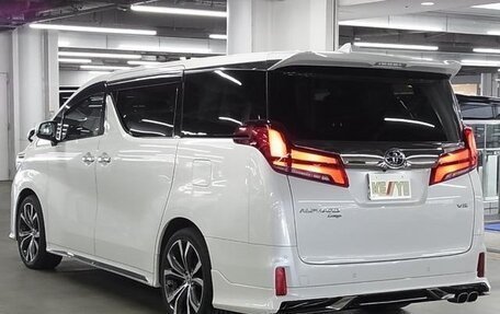 Toyota Alphard III, 2021 год, 3 800 000 рублей, 5 фотография